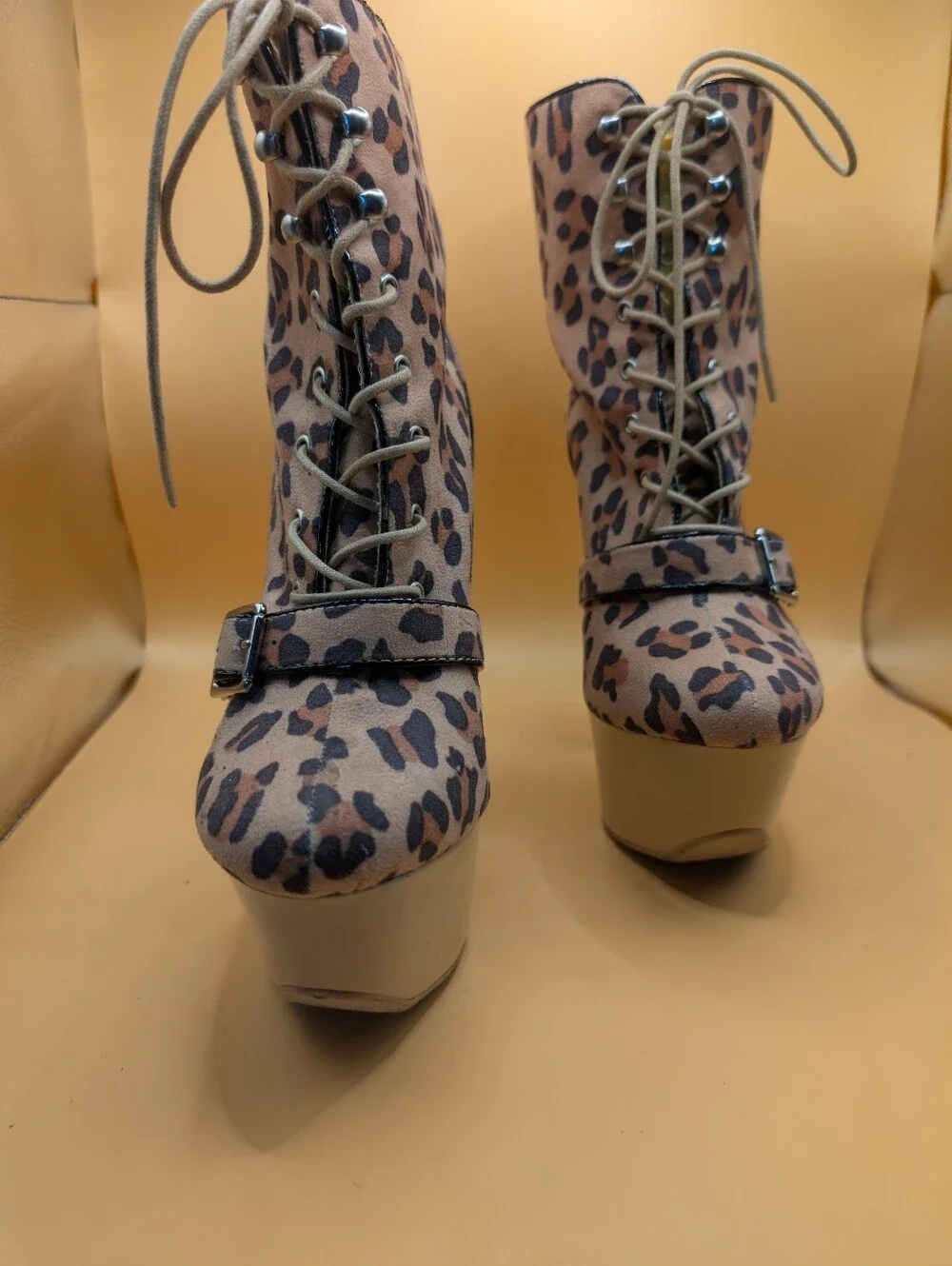 Leopard Print Platform Lace-Up Ankle Boots - Tan